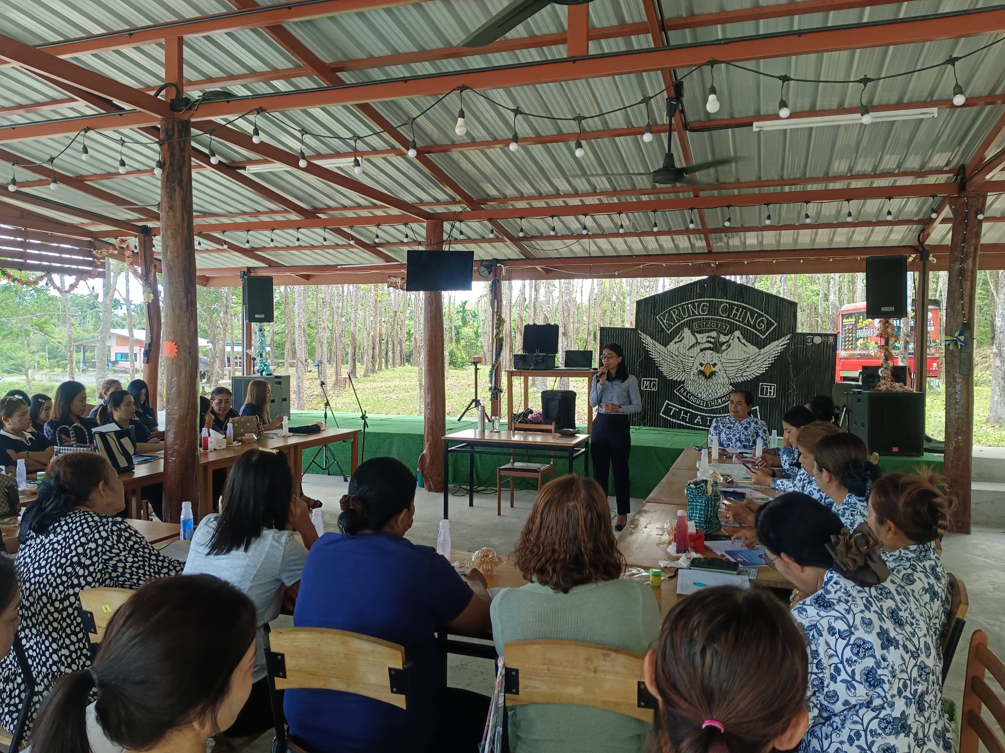 พช.นบพิตำ: ดำเนินโครงการเพิ่มประสิทธิภาพการปฏิบัติงานกองทุนพัฒนาบทบาทสตรีแก่กลไกการขับเคลื่อนกองทุนพัฒนาบทบาทสตรีระดับอำเภอ